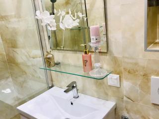 Sandra's Juwel - Klagenfurt - 6