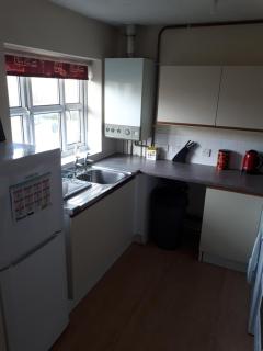 Marvellous Meridian Maisonette - Ifield - 2