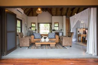 Naledi Lodges - Balule Game Reserve - 5