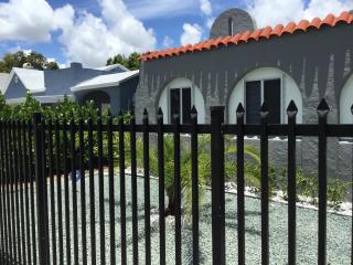 Modern 3/1 house close to Beaches and Midtown - Miami - 9