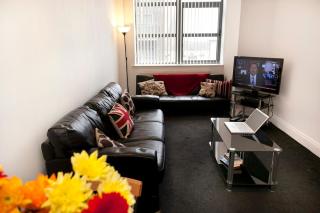 Lace Market Apartments - Nottingham City Centre - 2 Double Bedrooms Apartment with 4 Beds and 2 ensuite Bathrooms in George Street by Motorpoint Arena - Outdoor Parking for Cars or Vans at five pounds a Day - One Free onsite Car Park Space - Nottingham - 0