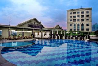 Grand City Hall Hotel & Serviced Residences - Medan - 4