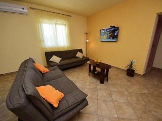 Family friendly apartments with a swimming pool Kastel Stafilic, Kastela - 12627 - 7