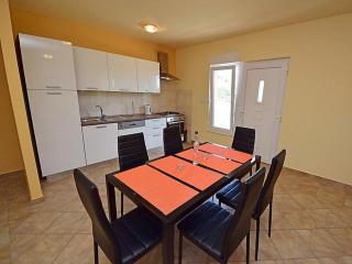 Family friendly apartments with a swimming pool Kastel Stafilic, Kastela - 12627 - 2