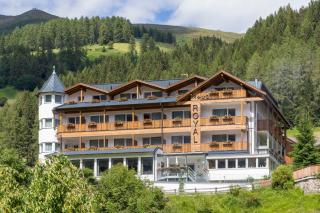 Hotel Royal und Ferienhaus Annabel - Sesto - 0