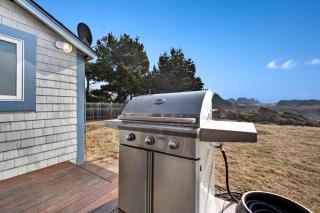 Elk Rock Beach Cottage - 3
