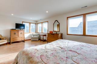 Frannie's Beachfront - 3