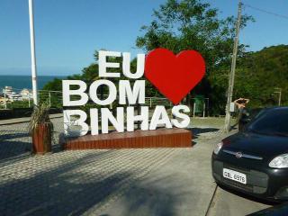 Apartamentos Bombinhas - 140 metros da Praia - 0