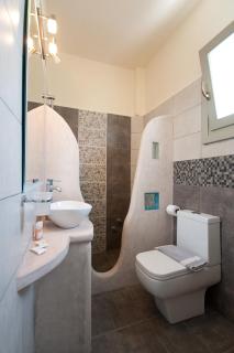 Alexandra's Rooms - 9