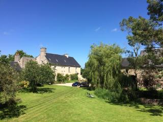 Le Manoir des Doyens Loft - Sleeps 8 - D-Day Museum on-site - Ten Minute Walk to Commonwealth Cemetery! - Bayeux - 0