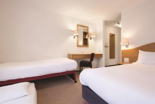 Days Inn by Wyndham Telford Ironbridge - 8