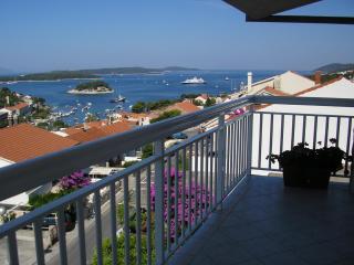 Apartments Slijepcevic - Hvar (Lesina) - 0