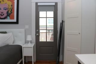 Modern Studio, 15 min Train to Boston - 1