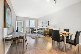 Global Luxury Suites in Menlo Park - 7