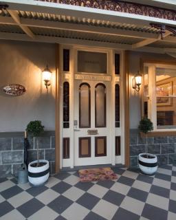 The Oaks Lilydale Accommodation - 8