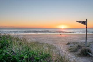Serenity Beach Retreat - Casuarina - 8