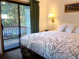 Park Motel and Cabins - 2