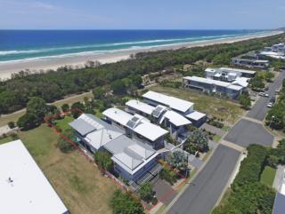 Serenity Beach Retreat - Casuarina - 6