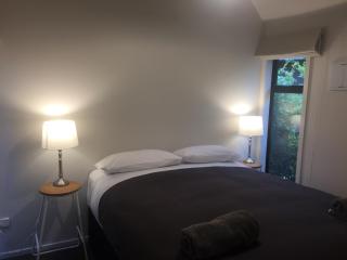 Black Beech House with Stunning Outdoor Bath - Lake Tekapo - 2