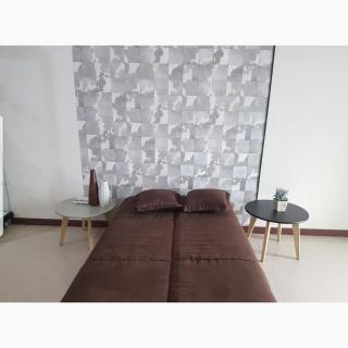 4 Bed Condo Sleeping by The Sea - Jakarta - 4