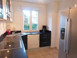 GASLIND - Golfe de St-Tropez - Mazet dans domaine privé avec piscine - Gassin - 1