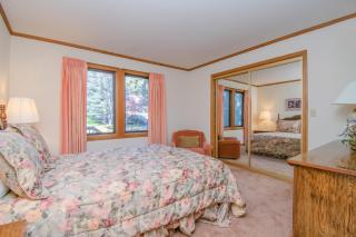 Skyland Retreat - Max nighttime occupancy of 8 - Zephyr Cove - 7