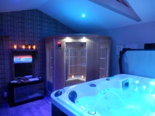 Suite luxe avec sauna et jacuzzi privée - Lambesc - 0