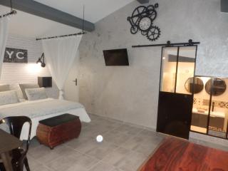 Suite luxe avec sauna et jacuzzi privée - Lambesc - 7