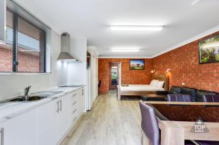 Fossicker Caravan Park - Glen Innes - 9