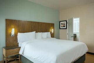 PB Surf Beachside Inn - 1