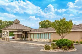 Ramada by Wyndham Midtown Grand Island - Grand Island - 9