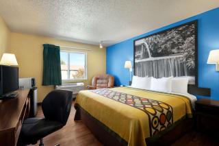 Super 8 by Wyndham Waco University Area - Waco - 2
