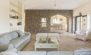 Villa Iris - Luxury traditional beachfront villa with swimming pool - Koilás - 4