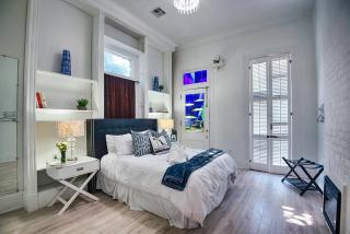 7 Bedroom - Sleeps 14! Next to Bourbon Street - New Orleans - 2