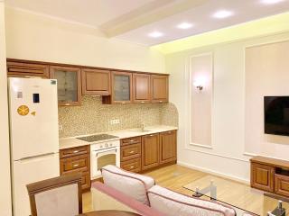 Two-bedroom on Lesi Ukrainky - Lviv - 4