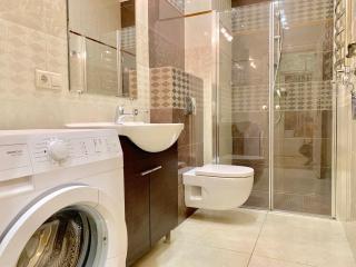 Two-bedroom on Lesi Ukrainky - Lviv - 5