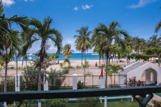 Sandcastles Beach Resort - 0