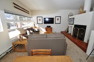 Cozy 1 Bedroom East Vail Condo #2C. Shuttle, Hot Tub, and Market on Site. - 1