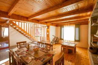Zostel Homes Cheog (Shimla) - 4