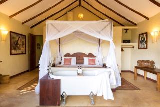 Kili Villa Kilimanjaro Luxury Retreat - 9