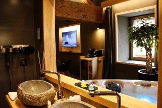 Le Domaine des Prés Verts Suites & Chambres avec Jacuzzi Privatif - Jouey - 1