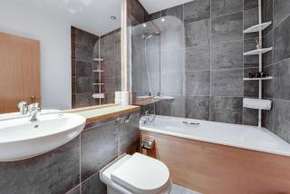 Super Prime City Centre Modern 3 Bed Apartment - Liverpool - 8