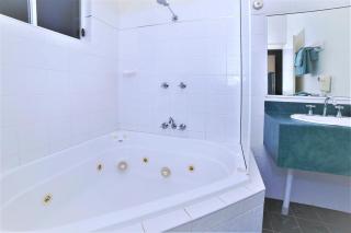 Boulevarde Motor Inn - 8
