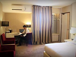 Biz Hotel Batam - Nagoya - 3