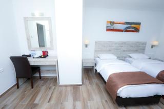 Saint Joseph Hotel - 6