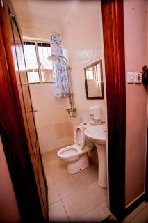 B10 Airport Lodge - Daressalam - 2