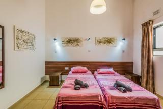 Blue Harbour 2 bedroom Seafront Apartments with large terrace with spectacular sea views - by Getawaysmalta - 2