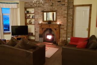 Ashburn Cottage - 3