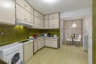 Tranquil Central Apt, behind Athens Caravel Area - Atene - 3
