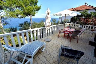 Apartments by the sea Rogac, Solta - 16223 - 3
